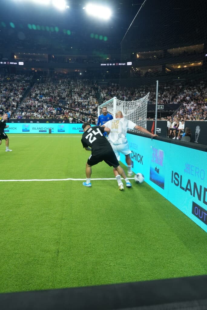 btl next | Hallenfußball LED-Bande